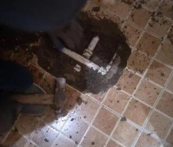 新巴尔虎左卫生间漏水维修公司为您分享下卫生间渗水如何处理及注意事项